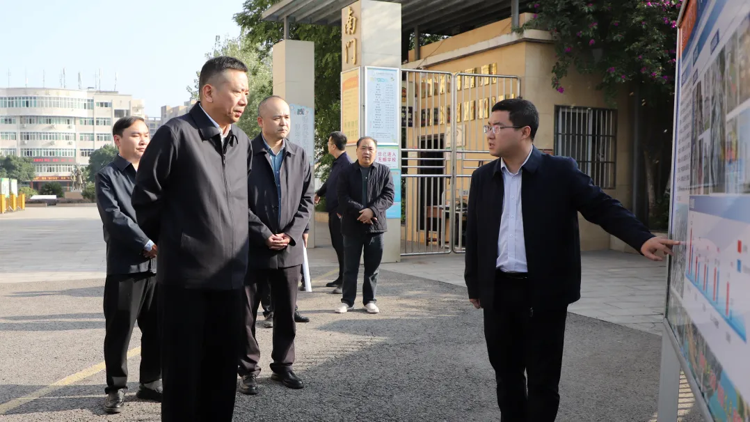 李祝榮調(diào)研重點項目推進情況